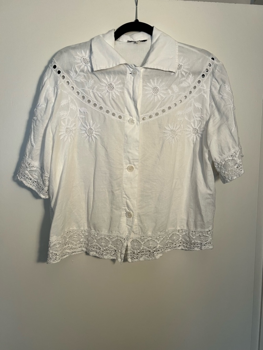 Madewell White Embroidered Cotton Button-Front Top